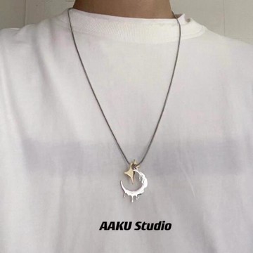 呱呱 輕奢融化月亮項鍊男個性女ins冷淡風鈦鋼吊墜百搭毛衣鏈配飾 2Q1i