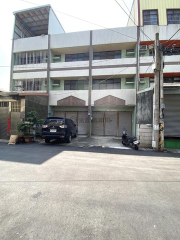 南區稀有兩棟乙工透天★大面寬★雙車庫｜台中市南區樹義二街