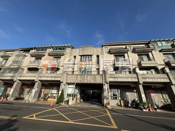 藏龍三車位大面寬裝潢豪墅｜台中市沙鹿區星河路