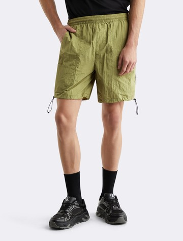 Calvin Klein 涼感防紫外線短褲