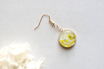 樹脂藝術 圓形耳環・含羞草飛舞