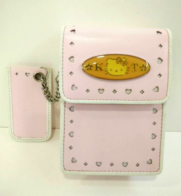 【震撼精品百貨】Hello Kitty 凱蒂貓~HELLO KITTY真皮相機袋-愛心壓紋