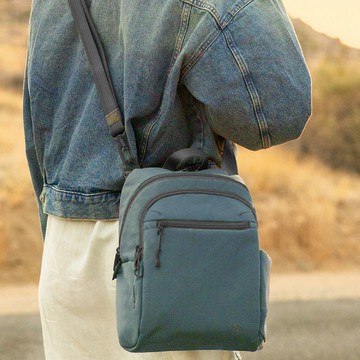 《TRAVELON》Voyages 4層防盜斜背包(杜松青)