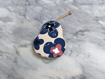 蠟筆(藍花) 梨型鑰匙包【K220630】