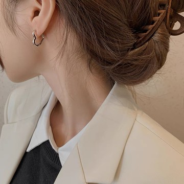 ║愛心造型耳扣║ 三色可選 抗過敏 925純銀愛心耳扣 睡覺可戴 耳扣 愛心耳扣 愛心耳圈 現貨