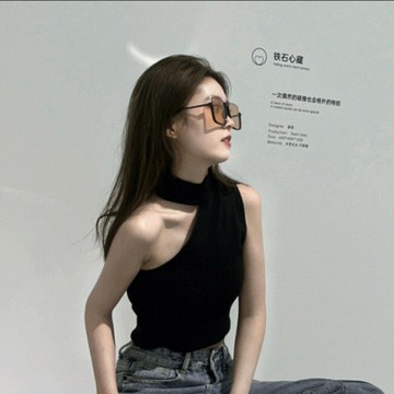 肩帶美式黑色露肩針織小背心女辣妹顯瘦時尚外穿無袖短款上衣夏季新款【聚寶屋】