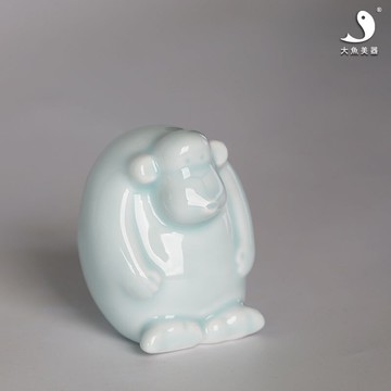 陶瓷猴子桌面擺件生肖猴創意禮品茶桌茶寵辦公桌飾品玩具呆呆小猴1入