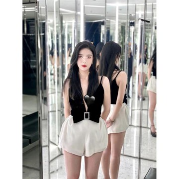 芭蕾風深V鑲鉆扣蝴蝶結撞色收腰連體短褲性感小香顯瘦吊帶連體衣
