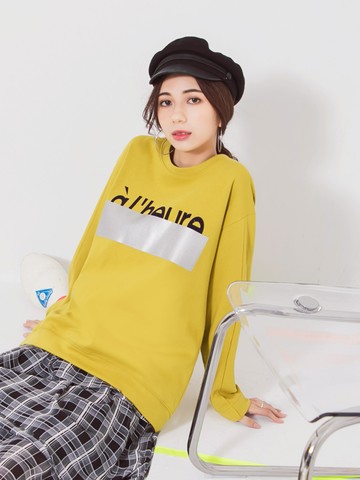 寬鬆長版字母銀條裝飾衛衣大學T