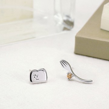 THE BUTTERS經典系列-奶油家族經典純銀耳環-吐司先生