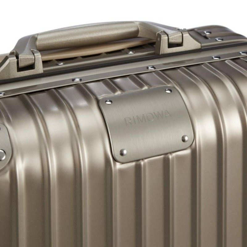 正規品]送料無料 5年保証付き RIMOWA ORIGINAL CABIN S TITANIUM 31L ...