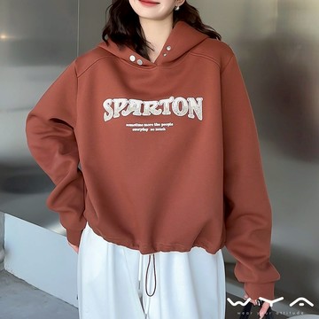 【WYA】立體英文字母高含棉柔抽繩長袖帽T# 120279 (現貨+預購)