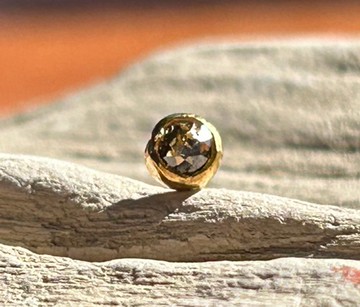 K24 玫瑰式切割天然棕灰色鑽石 純金耳釘 (單邊)