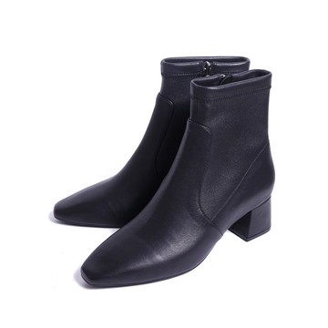 俐落不平凡彈力親膚羊皮粗高跟短靴黑色