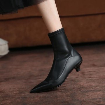 雨絲家 chic顯腿長~彈力靴瘦瘦靴女短靴春秋單靴新款黑色貓跟靴子