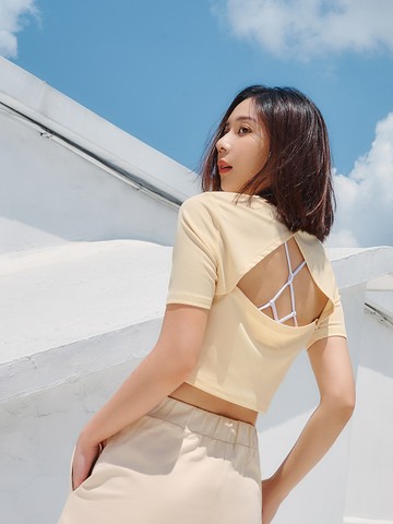 高彈力羅文美背短版運動上衣