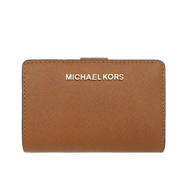 MICHAEL KORS 經典雙層中夾 十字紋防刮真皮 雙折錢包 長夾 皮夾 M09694 焦糖色MK(現貨)▶指定Outlet商品5折起☆現貨【送禮首選★APP下單點數4倍送】