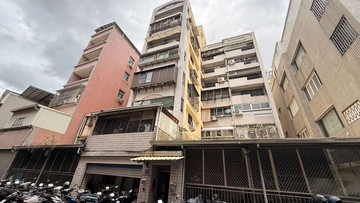 鼎中商圈文藻學院溫馨首購有陽台大套房｜高雄市三民區鼎力路