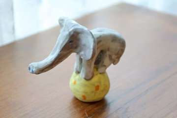 【聖誕節禮物】頑皮大象雕塑擺飾A