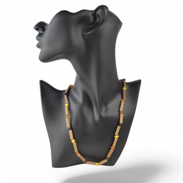 琥珀項鍊佐榛木珠 UK26