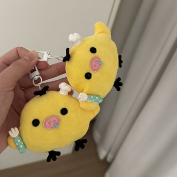台灣出貨⭐可愛鼻孔小雞掛件 吱吱叫廚師小雞 吊飾 背包鑰匙扣 毛絨掛飾 卡通鼻孔雞鑰匙圈 送閨蜜 學生 小禮物 車載裝飾