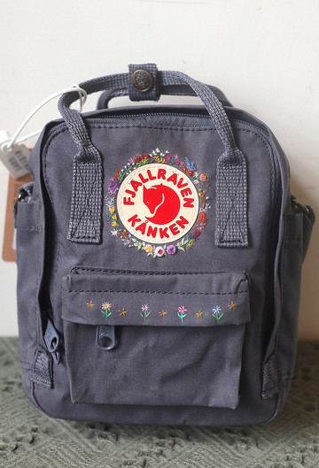 芳菲花園 Kanken sling石墨灰色款
