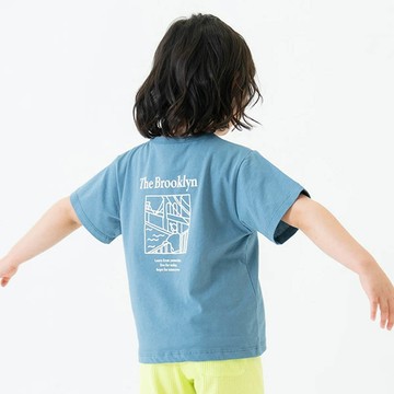 日本 petit main - 100%棉 清新印花短袖上衣-後背塗鴉風景-灰藍