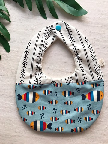 飄飄魚世界     手工純棉六層紗水滴圍兜口水巾