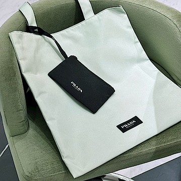 PRADA雙面托特包 (附卡包)