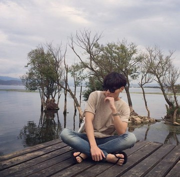 【JP.美日韓】超級復古　破洞牛仔　小刀割　刷破　破洞牛　男　正品　供應　korea znif 搖滾