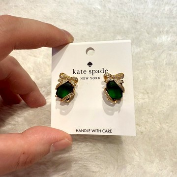 【KS｜全新】現貨 KATE SPADE 耳針 蝴蝶結寶石 造型 LOGO 耳環 耳釘｜Little Bee 小蜜蜂精品