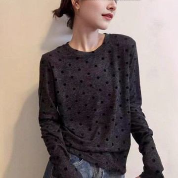 AKARA 韓系時尚百搭波點暖心長袖上衣(親膚棉質布料/修身版設計隨性感十足/3XL有做)