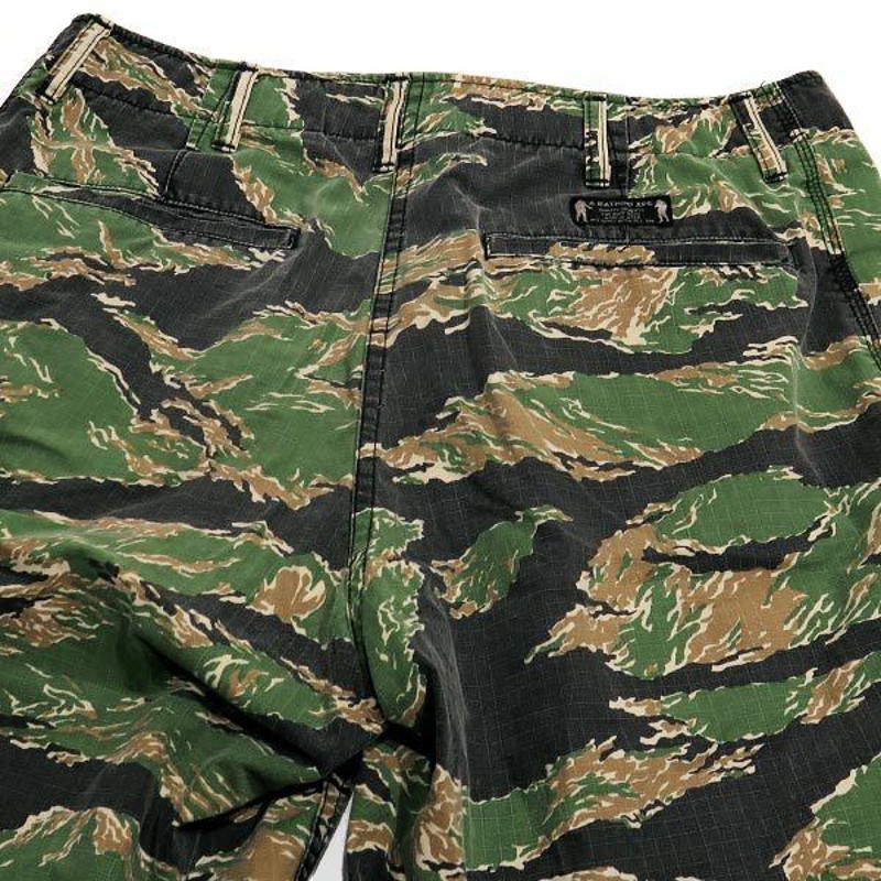 A BATHING APE ア ベイシング エイプ タイガーカモショーツ グリーン ...