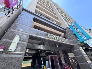 鼎山家樂福｜輕軌旁｜屋況超棒三房+車位｜高雄市三民區大順二路