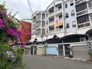 登發國小/仁慈公園/臨街車庫透天｜高雄市仁武區仁慈三街