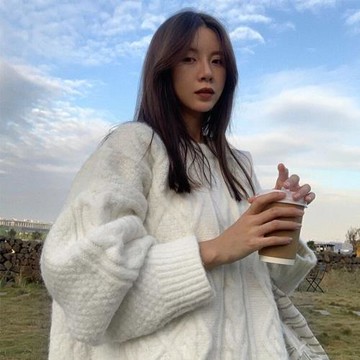 2025年新款秋春季加厚寬松外穿溫柔復古日系慵懶風女士白色毛衣女