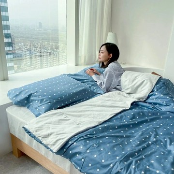 【SAVAMUNT賽芙嫚】四件床包組 奧地利蘭精天絲™莫代爾  天絲鋪棉兩用被組  藍點點(標準雙人/加大雙人/特大雙人)-廠商直送