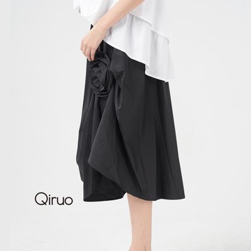 【Qiruo 奇若】春夏專櫃黑色造型裙8233B 抓皺設計