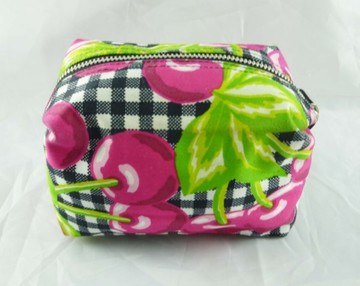 【震撼精品百貨】Maryangela_黑白格子櫻桃~化妝包