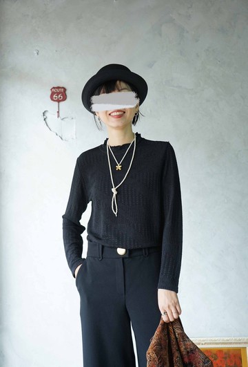 尋寶古著-黑色千鳥格織紋半高領捲邊上衣