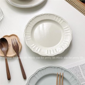 日式花瓣奶油色浮雕盤 陶瓷盤 意面點心盤甜點水果盤復古家用餐盤