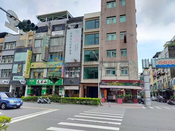 駁二特區 五福路上 屋況整新 電梯店面｜高雄市鹽埕區五福四路