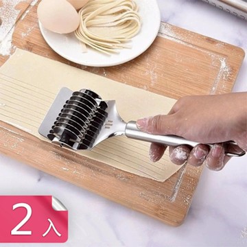【荷生活】鋒利刀片切割均勻不鏽鋼切麵器 滾輪式省力快速麵條切割器-2入組