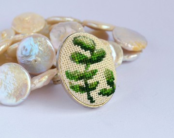 綠枝刺繡戒指十字繡植物飾品手工製作的大自然禮物送給女性