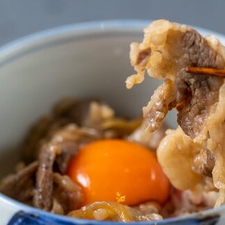 北海道産 黒毛和牛 こぶ黒 A5 和牛農家が作った 和牛丼 計 4食 (2食入り×2パック) ＜LC＞