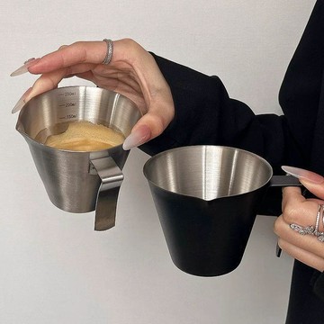 陶典 304不鏽鋼250ml量杯意式濃縮咖啡萃取杯帶把手盅司咖啡拉花杯 杯子 咖啡杯 咖啡豆漿杯 咖啡杯子 濃縮咖啡液