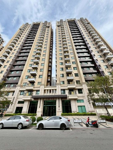 秒殺雲品1+1房平車｜台中市北區育樂街