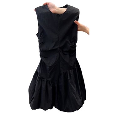 夏日獨特絕美抽褶設計感小黑裙2026新款無袖背心花苞連衣裙子女夏