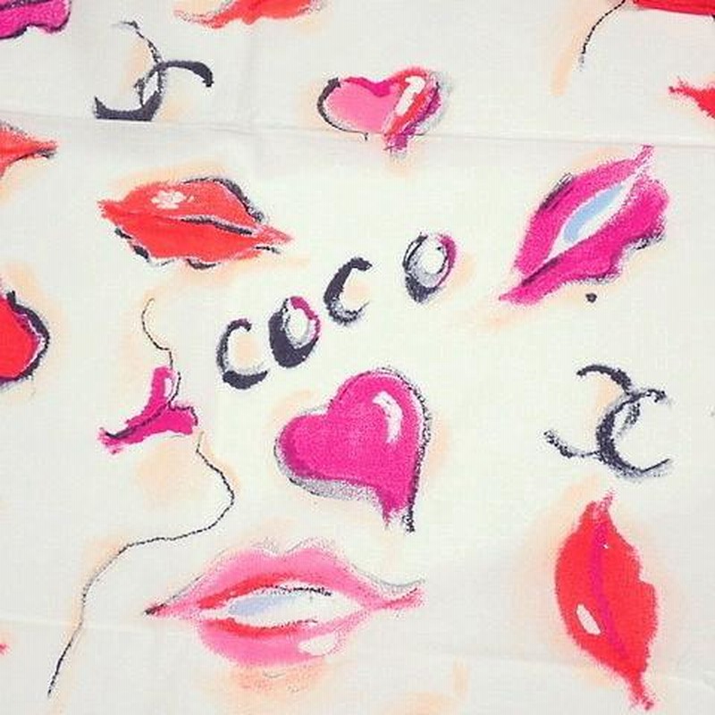 【特大】CHANEL　ココマーク柄　スカーフ　パレオ CHANELのフリマアイテム一覧