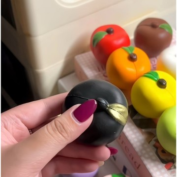 小蘋果慢回彈🍎一按一個坑 隨手小慢 squishy 軟軟 蘋果捏捏 舒壓小物 水果捏捏